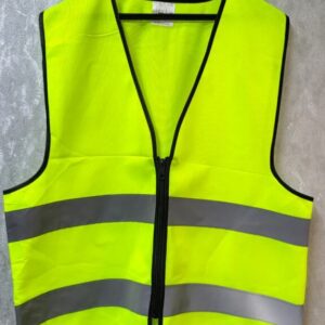 Reflective vest with zip